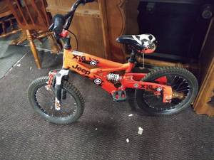 lot 5201 image: Kids Jeep Bicycle