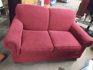lot 5214 image: LazBoy Red Loveseat