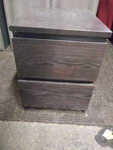 lot 5219 image: Modern 2 Drawer Night Stand