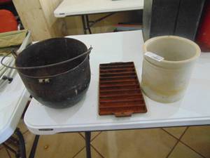 lot 3273 image: Cast Iron Mold - Crock and rendering kettle