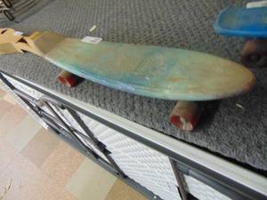 lot 3305 image: Vintage Gopher Skateboard