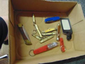 lot 3307 image: Vintage Advertising and Pocket Knives
