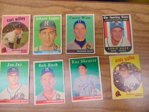 lot 3348 image: 8 Baseball Cards - late 1950s