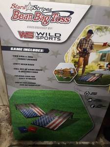 lot 2110 image: Stars and stripes Bean bag Toss