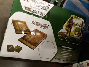lot 2131 image: Deluxe Bean bag Toss