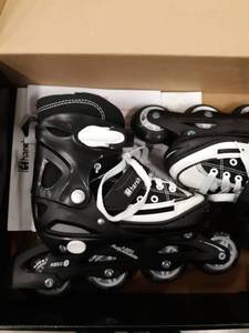 lot 2140 image: 1-4 Harsh skates