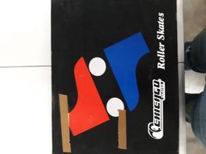 lot 2152 image: Chicago Womens Roller Skates Ladies Size 9 Classic Quad Skate White In Box
