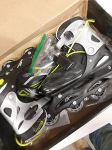 lot 2174 image: Chicago Skates
