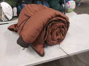lot 2205 image: Coleman Sleeping Bag