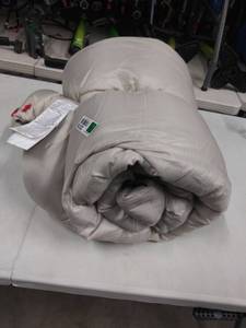 lot 2278 image: Coleman Sleeping Bag