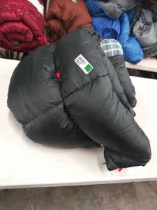 lot 2282 image: Coleman Sleeping Bag