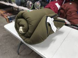 lot 2283 image: Coleman Sleeping Bag