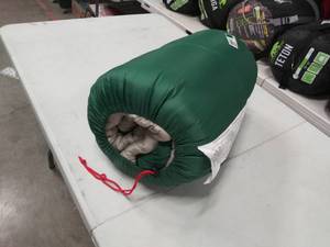 lot 2287 image: Coleman Sleeping Bag