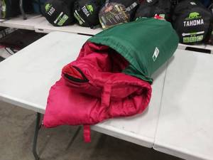 lot 2292 image: Coleman Sleeping Bag