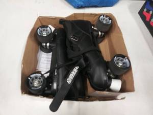 lot 2329 image: Chicago Skates Roller Blades