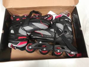 lot 2330 image: Chicago Skates Roller Blades