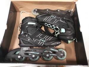 lot 2334 image: Chicago Skates Roller Blades