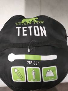 lot 2362 image: Golden Bear Teton Sleeping Bag