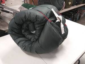 lot 2400 image: Coleman Sleeping Bag
