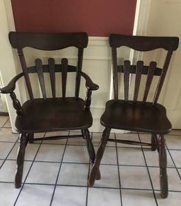 lot 2289 image: Set of Wood Chairs