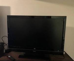 lot 2295 image: HP 42 Media Smart LCD Television with remote