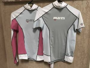 lot 2335 image: Set of Mares Rash Guard tops--long sleeve and short sleeve