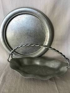 lot 2357 image: Set of Silver serving pieces (tray and basket)