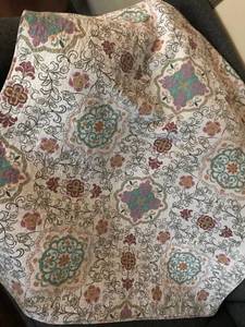 lot 2385 image: Esprit Spice Quilted Throw (stiped on one side)