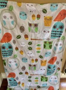 lot 2408 image: Colorful Owl print shower curtain