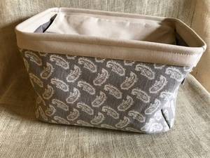 lot 2424 image: Fabric Storage Box with zipper and handles