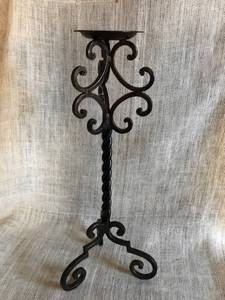 lot 2428 image: 22 Cast Iron Candlestick