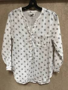 lot 2436 image: Old Navy Tunic Top