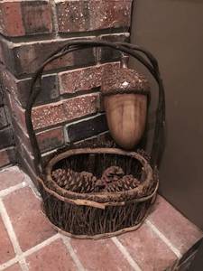 lot 2448 image: Rustic Basket with oversized acorn ornament and pinecones