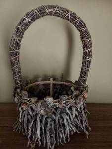 lot 2451 image: Rustic Twig basket-23 height