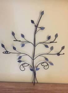 lot 2474 image: Tree shaped metal wall decor