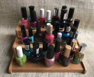 lot 2487 image: Assortment of Nail Polish