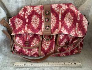 lot 2488 image: Red canvas print bagpurse