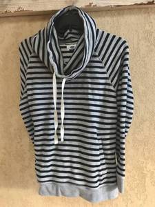 lot 2490 image: Old Navy Striped Sweatshirt with pockets