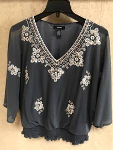 lot 2493 image: Alfani Top with embroidery