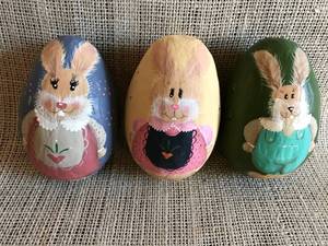 lot 2515 image: Country Rabbit Painted Eggs