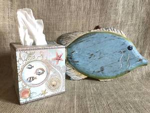 lot 2532 image: SeaBeach theme tissue box cover and wood fish wall decor