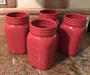 lot 2565 image: Set of Red Ceramic Mason Jar Cupsvases