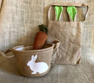 lot 2568 image: Burlap Basket, Bag and Carrot