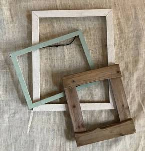 lot 2576 image: Set of 3 wood frames