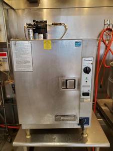lot 16491 image: Cleveland 22CET6.1 SteamChef 6 Pan Electric Countertop Steamer - 208V, 1 Phase, 12 kW Fully Functioning