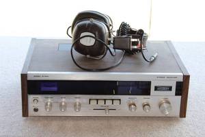 lot 2729 image: Vintage AV Audio Stereo Receiver Superscope R-340 Quadrophonic & Superex ST-PRO-B Headphones