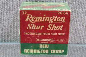 lot 2739 image: Collectible Ammo in Old Box - Remington Shur Shot Smokeless Wetproof Kleanbore Priming 20 Gauge -Full Box