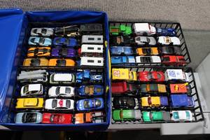 lot 2751 image: Hot Wheels 48 Car Case with assorted Vintage Die Cast Cars