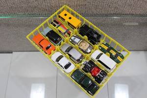lot 2760 image: Lot of 12 Assorted Matchbox Cars