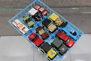 lot 2758 image: Lot of 12 Assorted Matchbox Cars